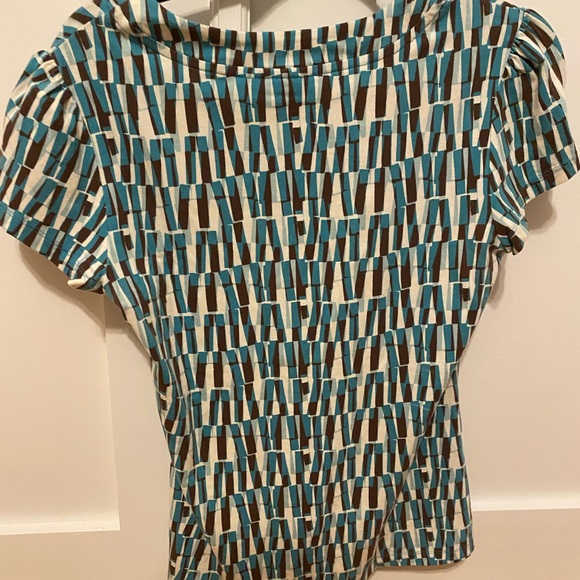 Patterned Short Sleeve Shirt - Picture 2 of 6